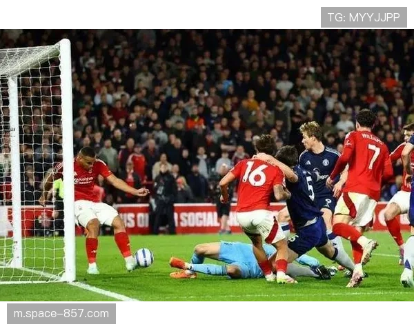 利物浦主场0-3惨败诺丁汉森林,近7轮联赛第六场失利 利物浦主场0-3惨败诺丁汉森林,近7轮联赛第六场失利