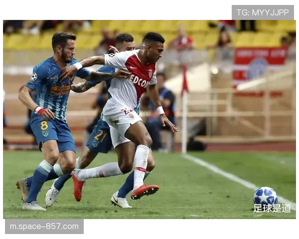 欧冠附加赛首回合：巴黎圣日耳曼客场三球完胜摩纳哥