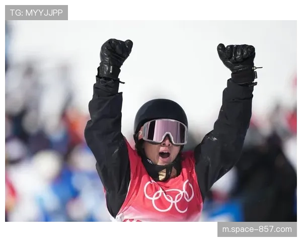 澳大利亚单板选手卡姆·博尔顿训练中摔断脖子，退出冬奥会